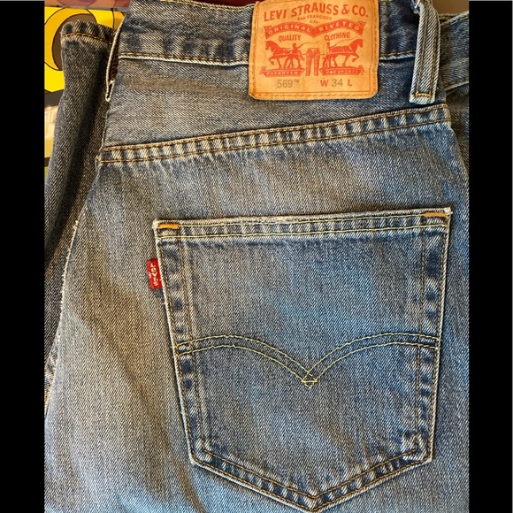 Levi's Other - Levi’s 569 jean shorts